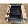 Image 5 : ALUM JOCKEY BOX & 2 CLEVISES