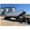 Image 2 : 2013 CASTLETON T/A GRAIN TRAILER
