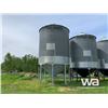 Image 1 : WESTEEL 6 RING X 14 FT. HOPPER BIN