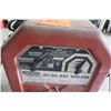 Image 2 : Lincoln Electric AC/DC Arc Welder w/ Welding Hoses