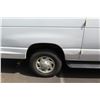 Image 25 : 2002 White Ford Econoline E-350 XL  Duty Van w/ 3 Rows Seats 261,252 Miles