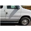Image 24 : 2002 White Ford Econoline E-350 XL  Duty Van w/ 3 Rows Seats 217,593Miles
