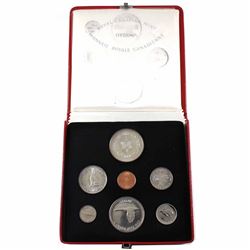 1967 Canada 7-coin Specimen Set with Sterling Silver Medallion in Red Display Case with COA and Oute