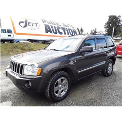 E5 --  2005 JEEP GRAND CHEROKEE LTD  , Grey , 197439  KM's