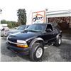Image 1 : J1 --  2000 CHEVROLET BLAZER  , Black , 232092  KM's