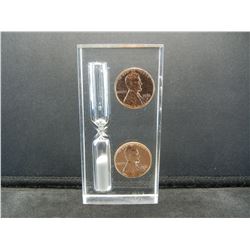 (2) 1961 D Lincoln Cents in Acrylic Plastic With Hour Glass Seldom Seen
