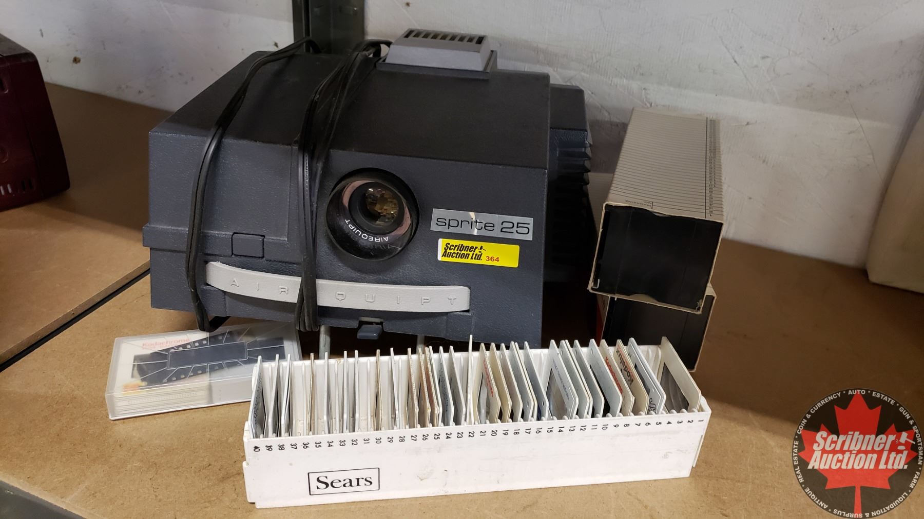 Sprite 25 Slide Projector w/Slides