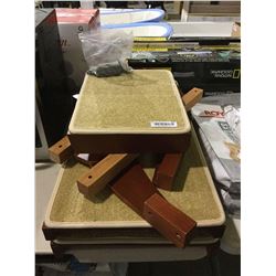 Solvit Wood Bedside Pet Ramp