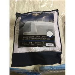 Kirkland QueenSize White Goose Down Duvet