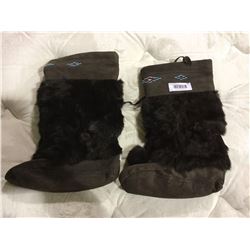 Ladies Brown fur lined mukluks Size 41 (damaged on one )
