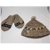 Image 1 : Cowichon toque & mitts - 1975