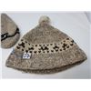 Image 2 : Cowichon toque & mitts - 1975
