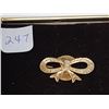 Image 1 : 14 KT gold brooch