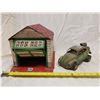 Image 1 : TIN GARAGE WITH VW TIN CAR (MADE IN CANADA, EAGLE TOYS LTD.)