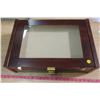 Image 1 : WOOD/GLASS DISPLAY CASE WITH DRAWER - 19.5" X 13" X 5.5"