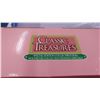 Image 3 : CLASSIC TREASURES SPECIAL EDITION COLLECTIBLE DOLL