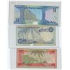 Image 2 : Lot of 3 foreign notes