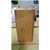 Image 2 : DISPLAY BOX MADE OUT OF A CRATE (GLASS CRACKED) -