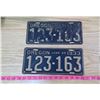 Image 1 : TWO OREGON LICENSE PLATES