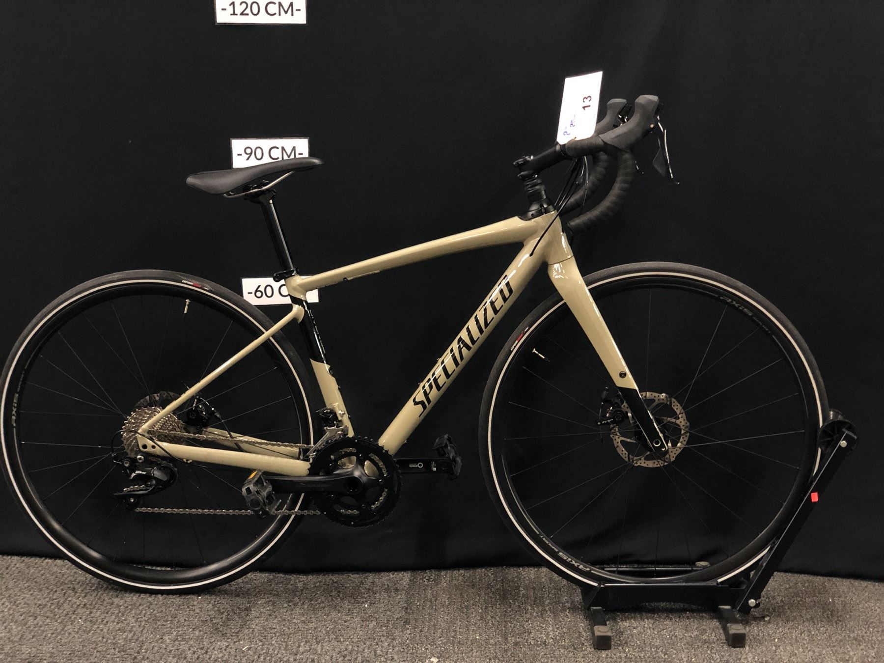BROWN SPECIALIZED DIVERGE ROAD BIKE WITH FUTURE SHOCK SUSPENSION AND FRONT AND REAR DISC BRAKES, 22