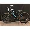 Image 7 : BLACK AND BLUE TREK MARLIN 5 FRONT SUSPENSION MOUNTAIN BIKE WITH FRONT AND REAR DISC BRAKES, 18.5"