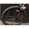 Image 8 : RED GT AGGRESSOR FRONT SUSPENSION MOUNTAIN BIKE WITH FRONT AND REAR DISC BRAKES, 21 SPEED, SMALL