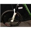 Image 8 : GREEN NORCO FLUID FULL SUSPENSION DOWNHILL MOUNTAIN BIKE WITH FRONT AND REAR HYDRAULIC DISC BRAKES,