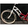 Image 8 : RED AND WHITE SCHWINN 5 STAR CRUISER BIKE, 6 SPEED, DERAILLEUR/SHIFTER NEED MAINTENANCE
