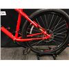 Image 8 : RED GT AGGRESSOR FRONT SUSPENSION MOUNTAIN BIKE WITH FRONT AND REAR DISC BRAKES, 21 SPEED, LARGE
