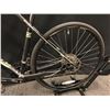 Image 8 : GREEN AND GREY GT BICYCLES ROAD BIKE WITH FRONT AND REAR DISC BRAKES, 18 SPEED, 55 CM FRAME SIZE