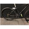 Image 2 : BLACK GIANT TALON FRONT SUSPENSION MOUNTAIN BIKE WITH FRONT AND REAR DISC BRAKES, 20 SPEED