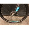 Image 8 : BLACK AND BLUE TROPIX TOR FRONT SUSPENSION MOUNTAIN BIKE WITH FRONT AND REAR DISC BRAKES, 24 SPEED