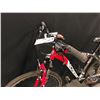 Image 8 : RED AND GREY SCHWINN GTX 2 DUAL SPORT FRONT SUSPENSION TRAIL BIKE, 21 SPEED