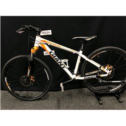 WHITE GIANT ATX 830 27 SPEED FRONT SUSPENSION MOUNTAIN BIKE WITH
