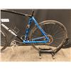 Image 8 : BLUE AND BLACK RALEIGH CADENT 27 SPEED ROAD BIKE WITH FRONT AND REAR HYDRAULIC DISC BRAKES, FRAME