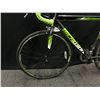 Image 8 : GREEN AND BLACK SCHWINN VOLARE 1300 14 SPEED ROAD BIKE, 55 CM FRAME SIZE