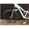 Image 8 : WHITE AND BLUE GHOST 24 SPEED FRONT SUSPENSION MOUNTAIN BIKE WITH FRONT AND REAR HYDRAULIC DISC