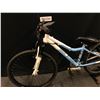 Image 8 : BLUE AND WHITE REEBOK LUNA 26 21 SPEED FRONT SUSPENSION MOUNTAIN BIKE, 13" FRAME SIZE