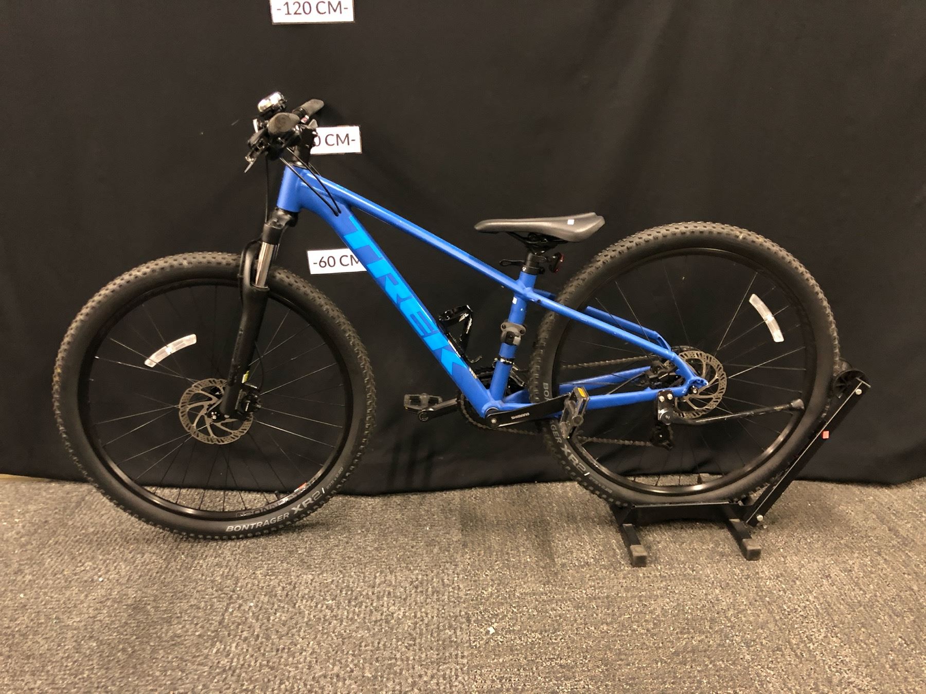 BLUE TREK MARLIN 5 21 SPEED FRONT SUSPENSION TRAIL BIKE WITH FRONT AND REAR HYDRAULIC DISC BRAKES, 1