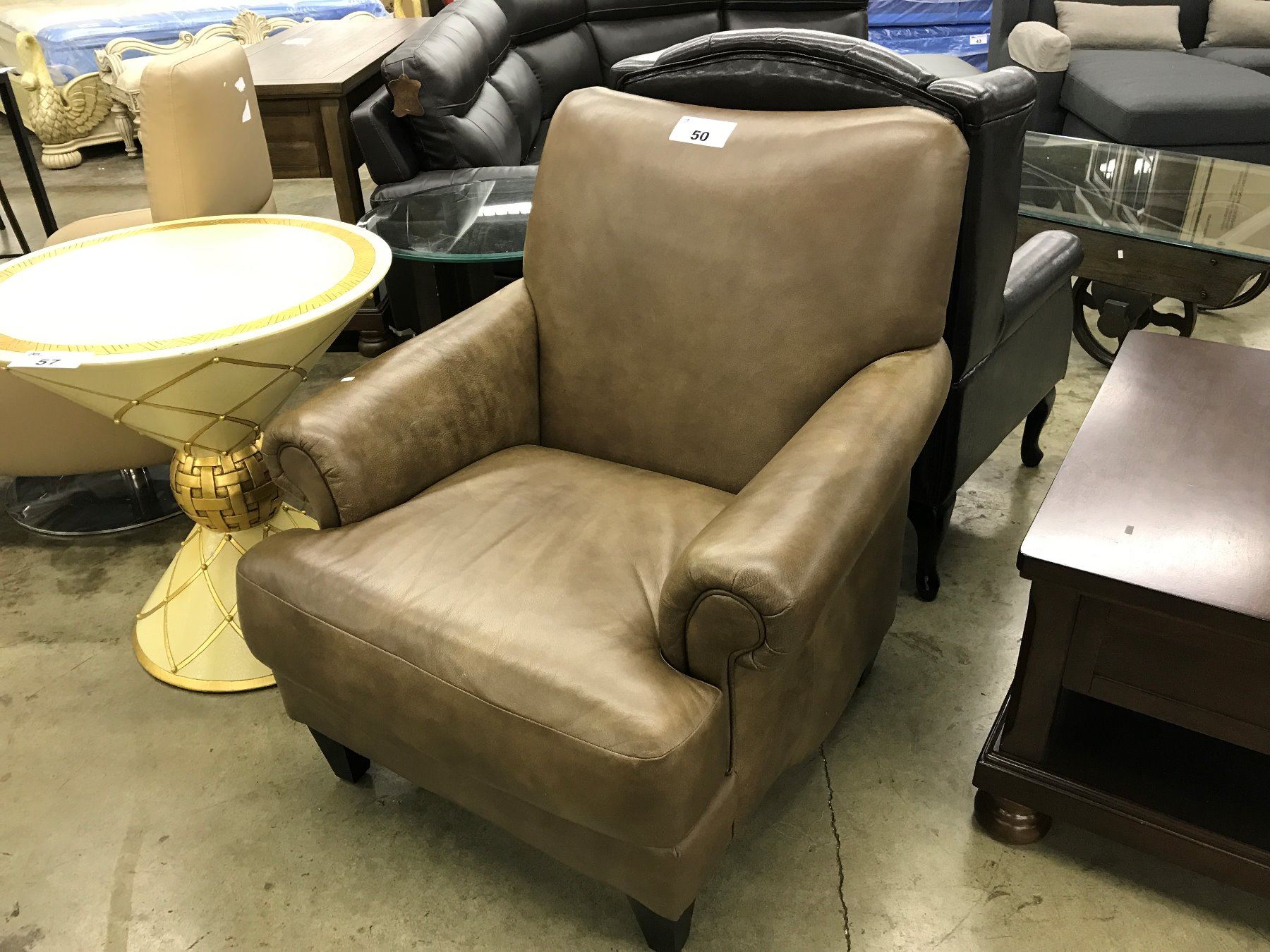 TAN LEATHER ARM CHAIR - Able Auctions