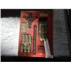 Image 2 : GEAR PULLER SET, ARMORACTIVE AND MANUAL BARREL PUMP