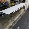 Image 2 : 8FT TRIPLE LEG FOLDING TABLE