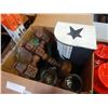 Image 2 : 2 BOXES OF COUNTRY DECOR