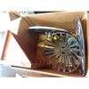 Image 2 : 2 BOXES OF COUNTRY DECOR