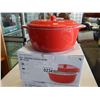 Image 2 : 2 8.5 INCH CERAMIC DUTCH OVENS