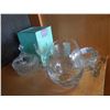 Image 2 : LOT OF CRYSTAL AND PYREX DISHES