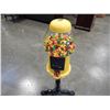 Image 2 : YELLOW METAL GUMBALL MACHINE W/ CAST IRON BASE AND CONTENTS