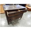 Image 2 : VINTAGE 4 DRAWER DRESSER