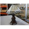 Image 2 : SMALL LEADED TIFFANY STYLE LAMP