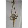 Image 1 : Une suspension de style Louis XVI en bronze doré 